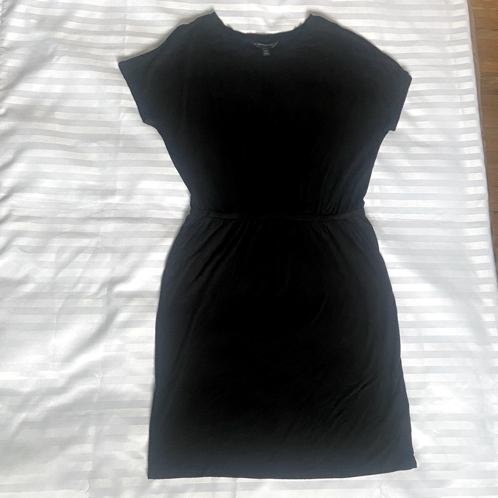 🖤 Banana Republic T-shirt dress with pockets - EUC